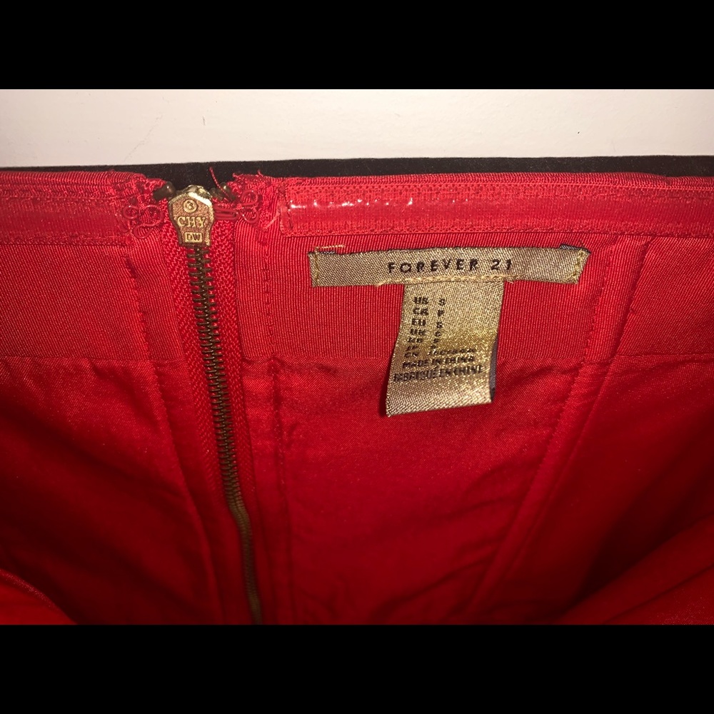 Little red Strapless dress - Picture 3 of 3